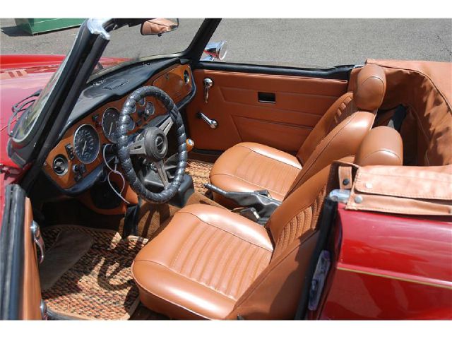 Triumph TR6 1974 photo 16