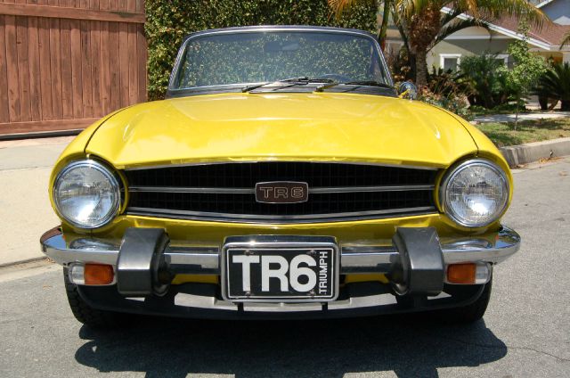 Triumph TR6 1975 photo 3
