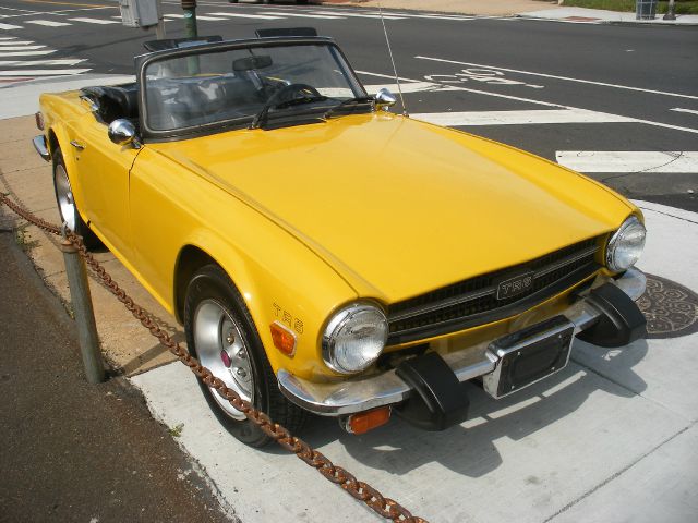 Triumph TR6 1976 photo 1