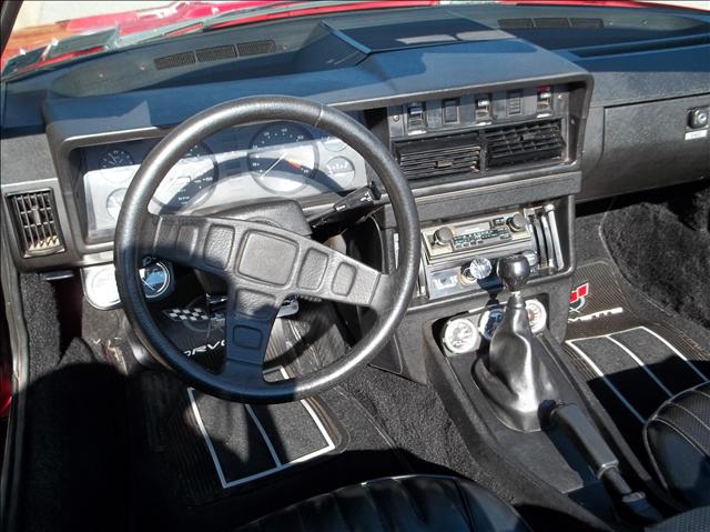 Triumph TR7 1980 photo 2