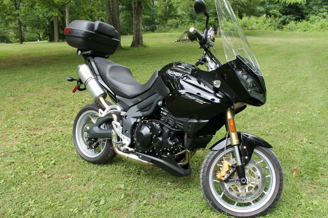 Triumph Tiger 1050 2007 photo 1