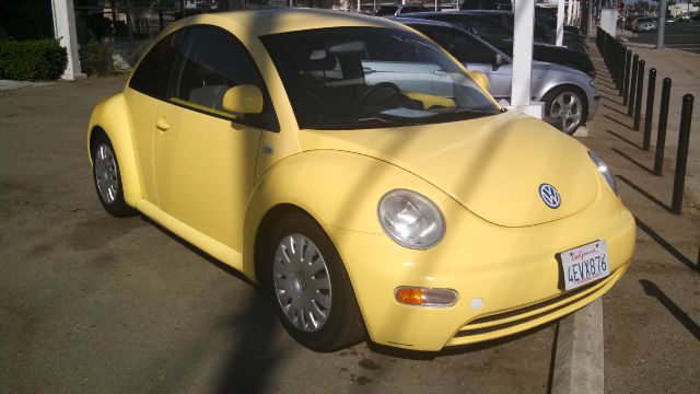 Volkswagen Beetle 1999 photo 1
