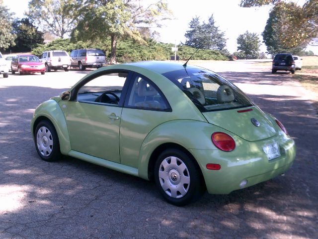 Volkswagen Beetle 2001 photo 2