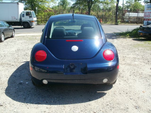 Volkswagen Beetle 2003 photo 1