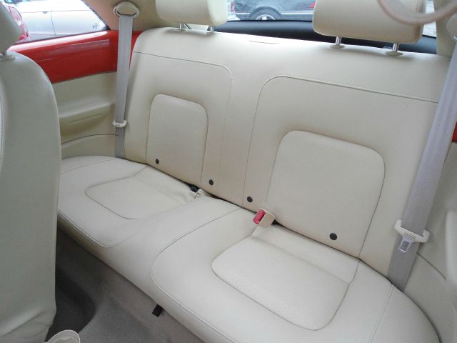 Volkswagen Beetle 2004 photo 2