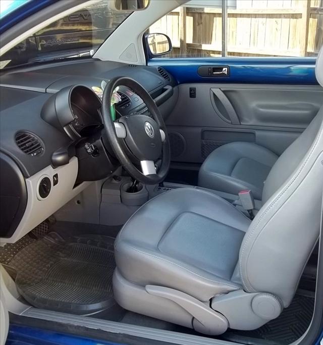 Volkswagen Beetle 2004 photo 1