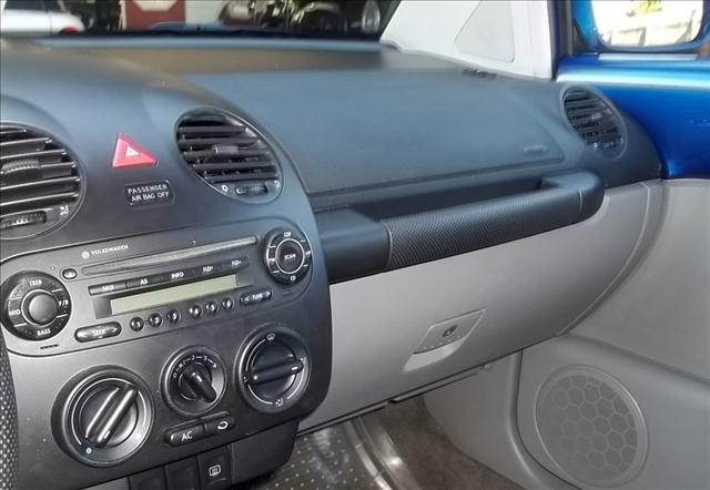Volkswagen Beetle 2004 photo 4