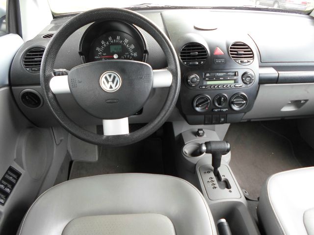 Volkswagen Beetle 2004 photo 1