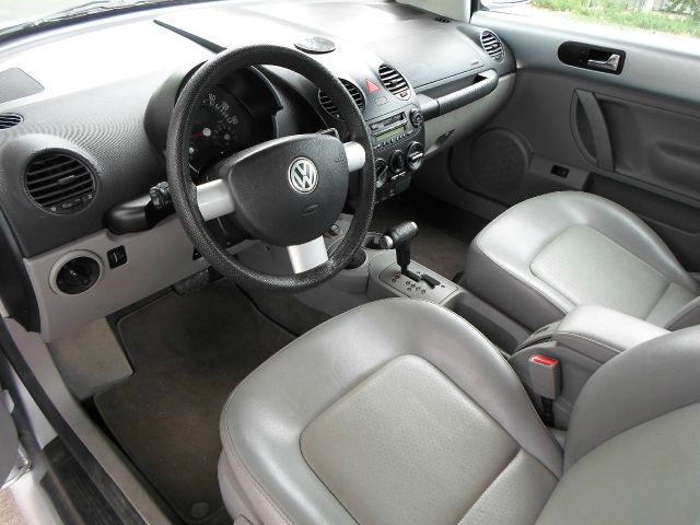 Volkswagen Beetle 2004 photo 2