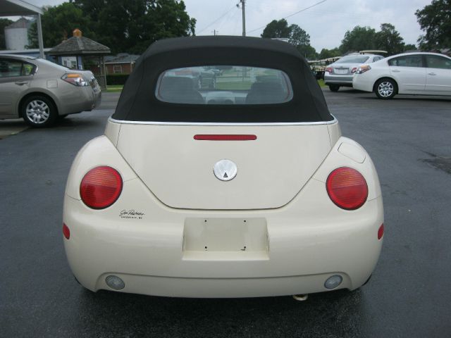 Volkswagen Beetle 2004 photo 2