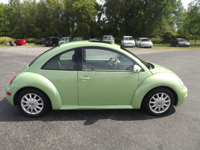 Volkswagen Beetle 2004 photo 2