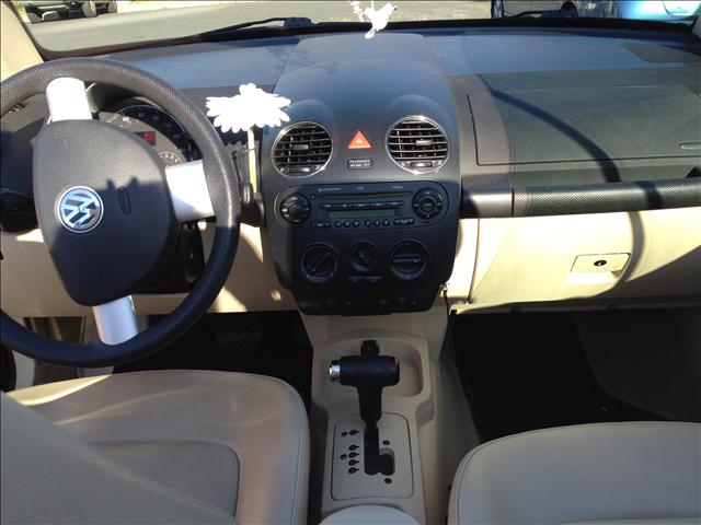 Volkswagen Beetle 2006 photo 1