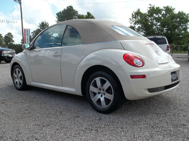 Volkswagen Beetle 2006 photo 1