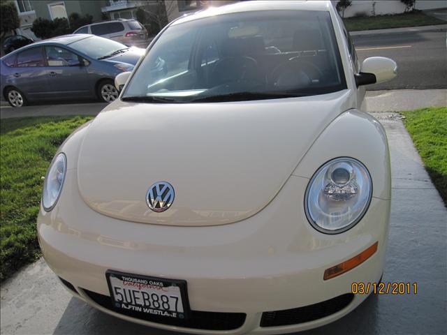Volkswagen Beetle 2006 photo 1