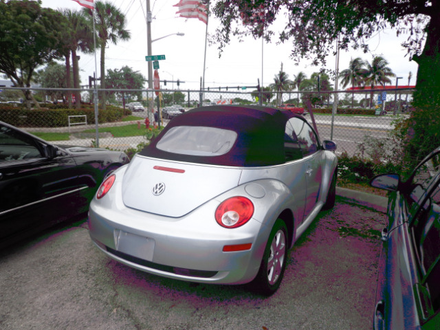 Volkswagen Beetle 2007 photo 2