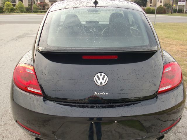 Volkswagen Beetle 2012 photo 3