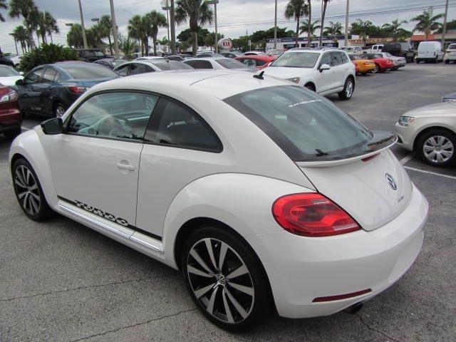 Volkswagen Beetle 2012 photo 1