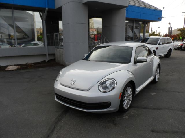 Volkswagen Beetle 2012 photo 1