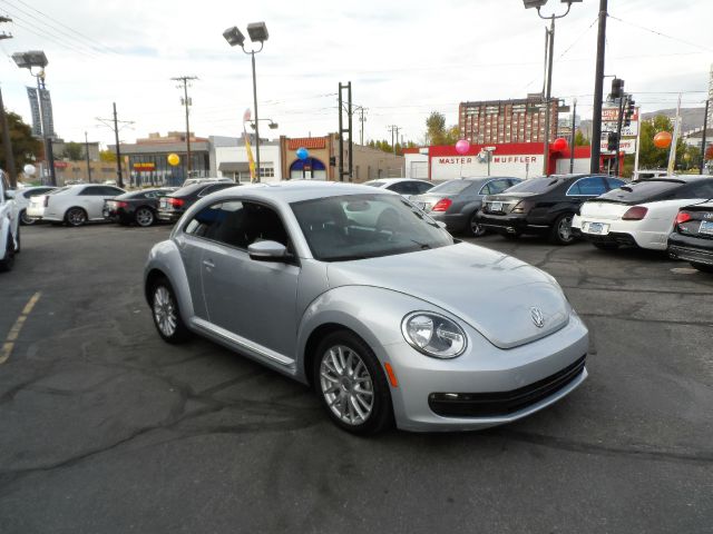 Volkswagen Beetle 2012 photo 3
