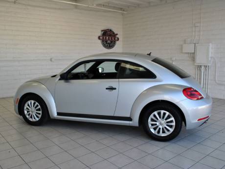 Volkswagen Beetle 2012 photo 4