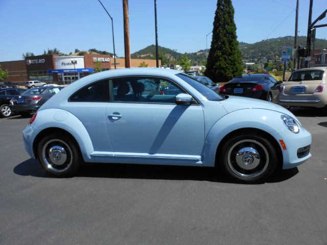 Volkswagen Beetle 4X4 Crew Cab Super Duty Lariat Hatchback