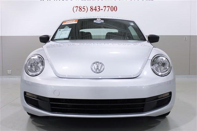 Volkswagen Beetle 2012 photo 1