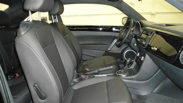 Volkswagen Beetle 2012 photo 1
