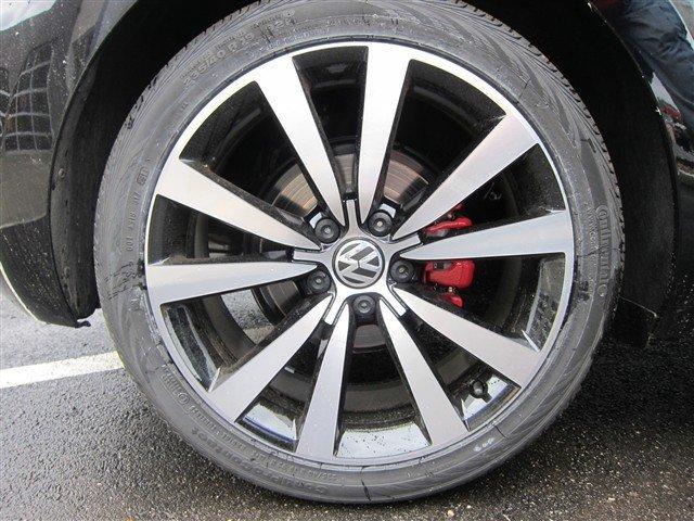 Volkswagen Beetle 2012 photo 1