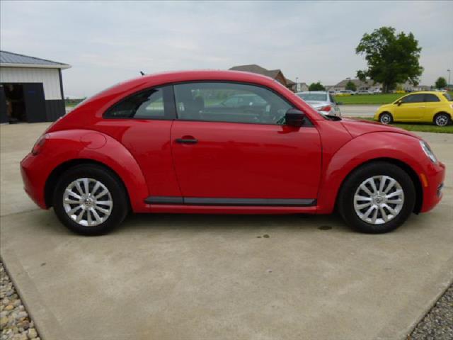 Volkswagen Beetle 2012 photo 3