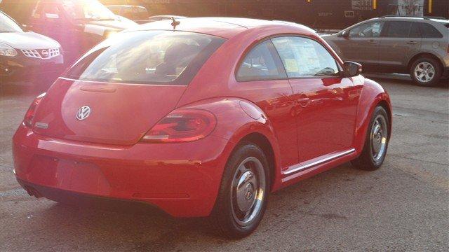 Volkswagen Beetle 2012 photo 1