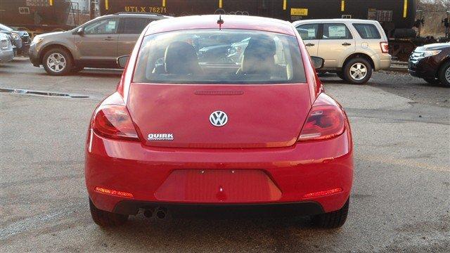 Volkswagen Beetle 2012 photo 2