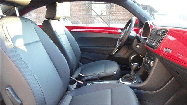 Volkswagen Beetle 2012 photo 3