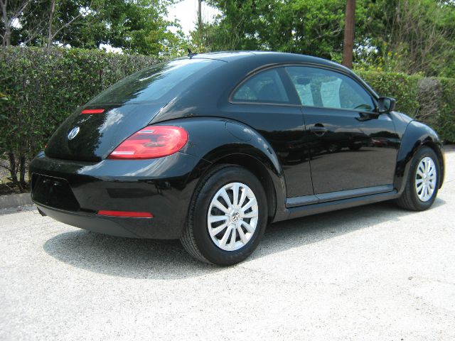 Volkswagen Beetle 4X4 Crew Cab Super Duty Lariat Hatchback