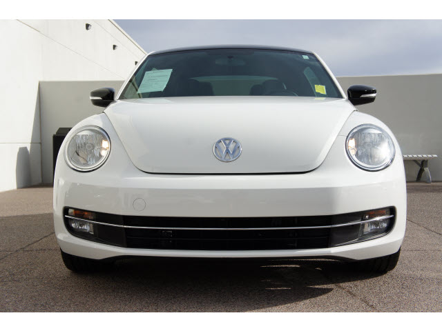 Volkswagen Beetle 2012 photo 1