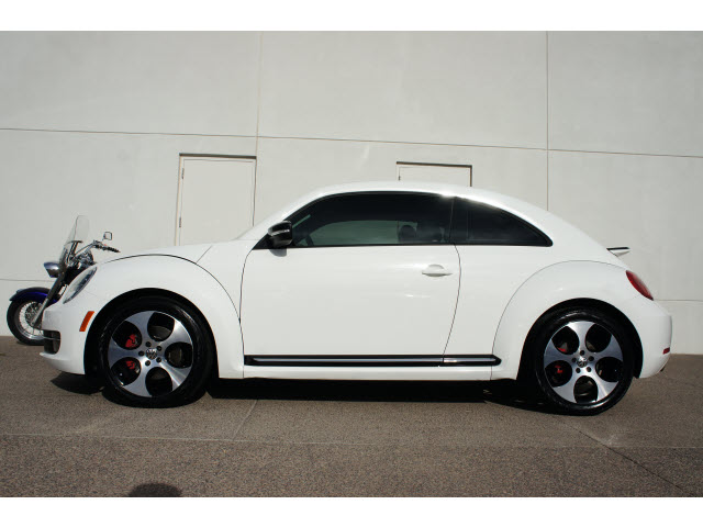 Volkswagen Beetle 2012 photo 2