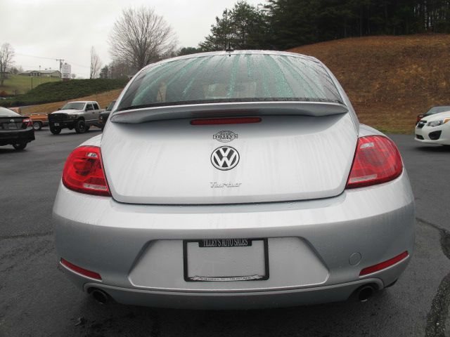 Volkswagen Beetle 2013 photo 2