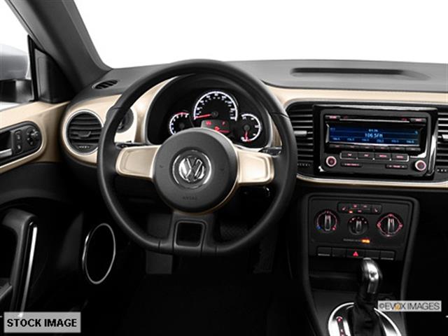 Volkswagen Beetle 2013 photo 1