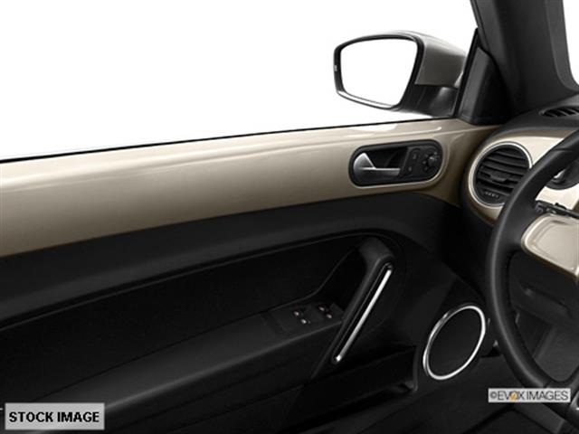 Volkswagen Beetle Reg Cab 118 WB Convertible