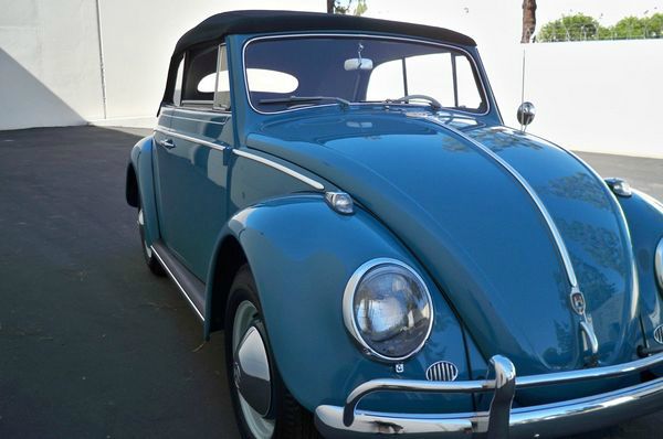 Volkswagen Beetle Convertible 1961 photo 1