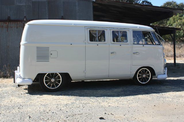 Volkswagen Bus 1966 photo 4