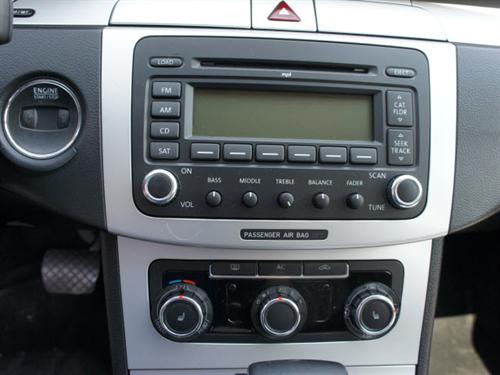 Volkswagen CC 2009 photo 2