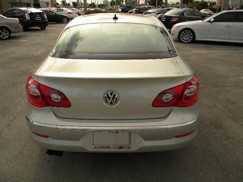 Volkswagen CC 2009 photo 3