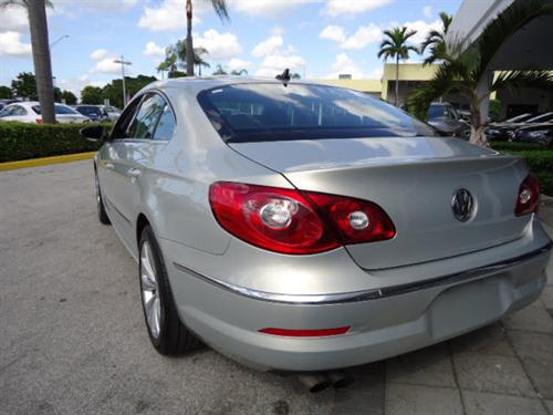 Volkswagen CC 2009 photo 2