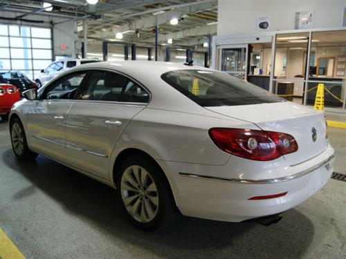 Volkswagen CC 2009 photo 3