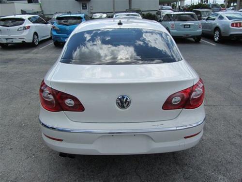 Volkswagen CC 2009 photo 1
