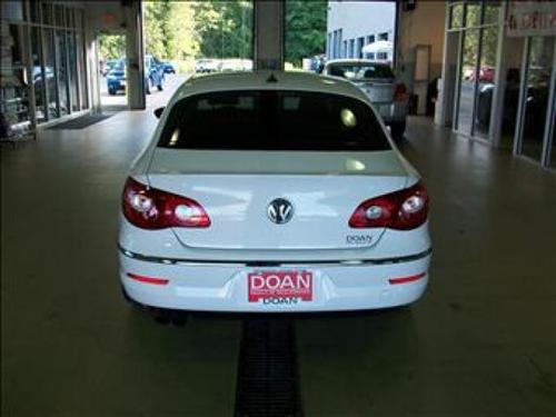 Volkswagen CC 2009 photo 1