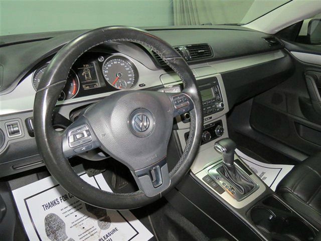 Volkswagen CC 2009 photo 1