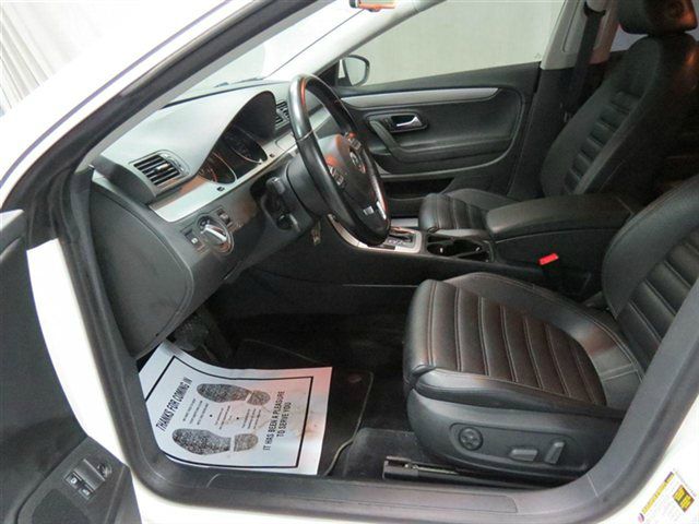 Volkswagen CC 2009 photo 16