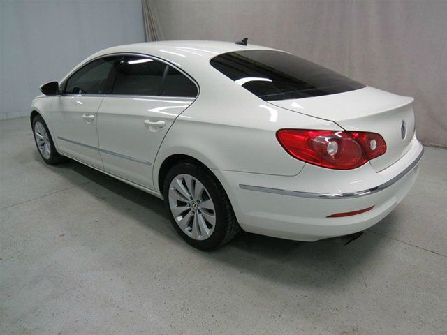 Volkswagen CC 2009 photo 2