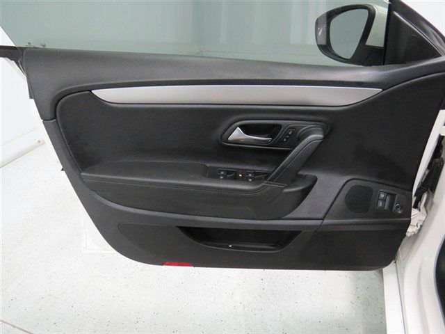 Volkswagen CC 2009 photo 6